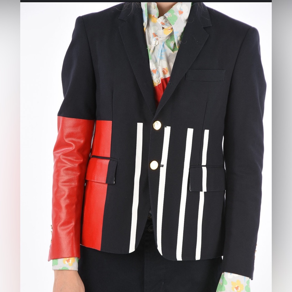 THOM BROWNE
SLIM FIT PAINTED STRIPE 3 BUTTON BLAZER NAVY SIZE 4